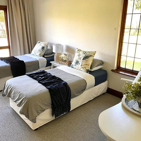 Porterfield Guest House, Champagne Valley 外观 照片