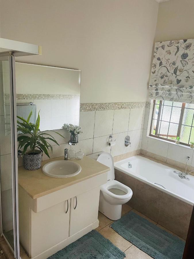 Porterfield Guest House, Champagne Valley 外观 照片