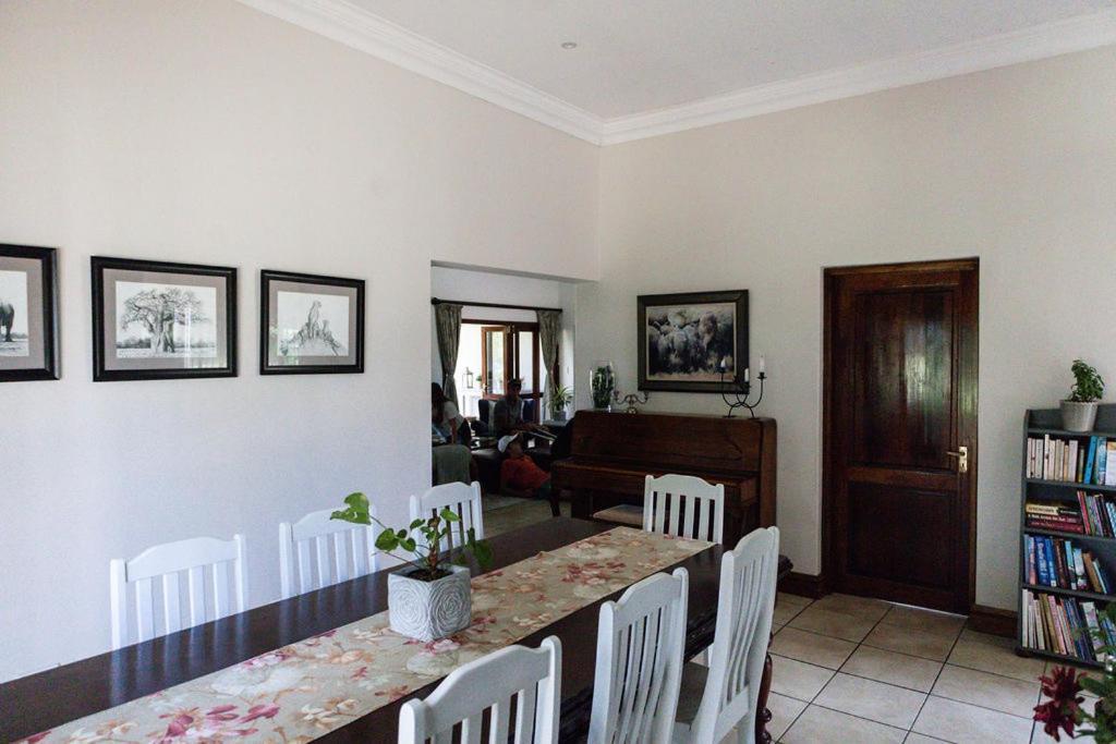 Porterfield Guest House, Champagne Valley 外观 照片
